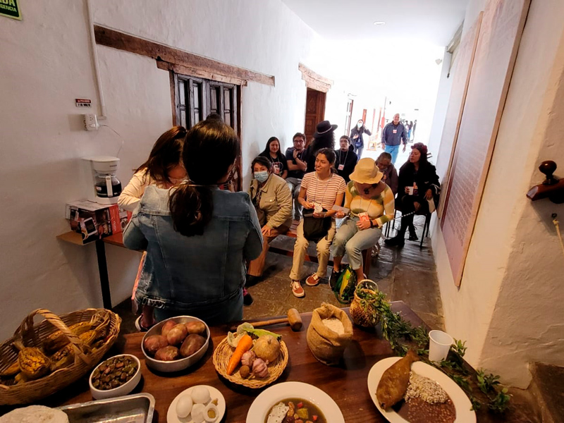 En el altar y en la mesa: un espacio para dialogar sobre los alimentos y su relación con las prácticas espirituales