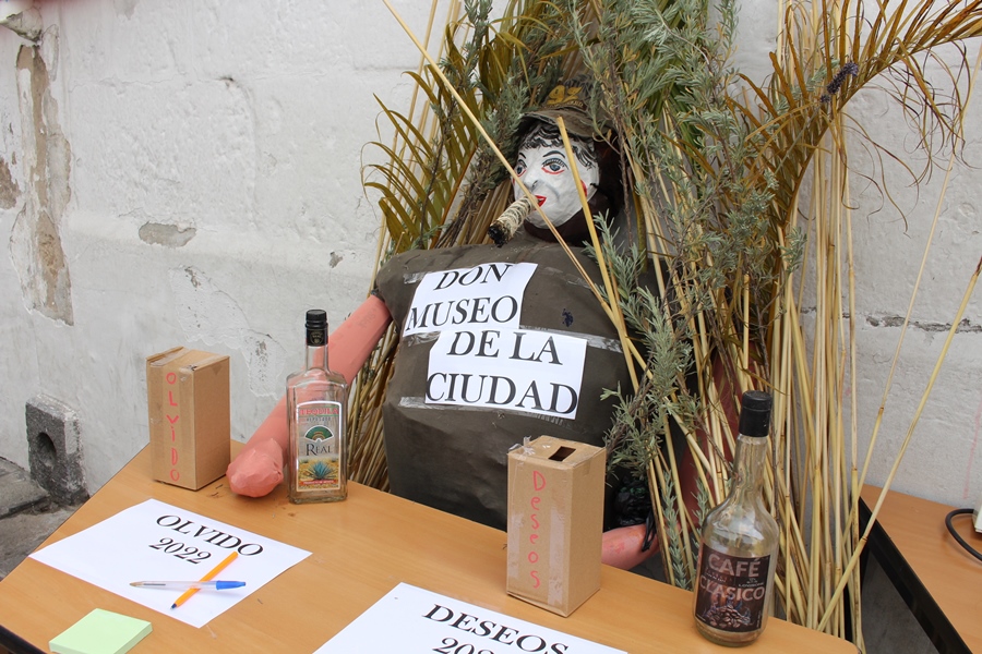 IV Concurso de Testamentos: “Chao, chao año viejo”.